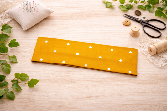 Sportovní rovná čelenka - Puntíky