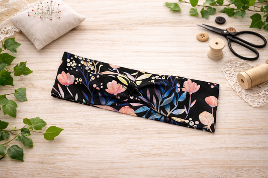 Křížená čelenka - Magie květů a lístků