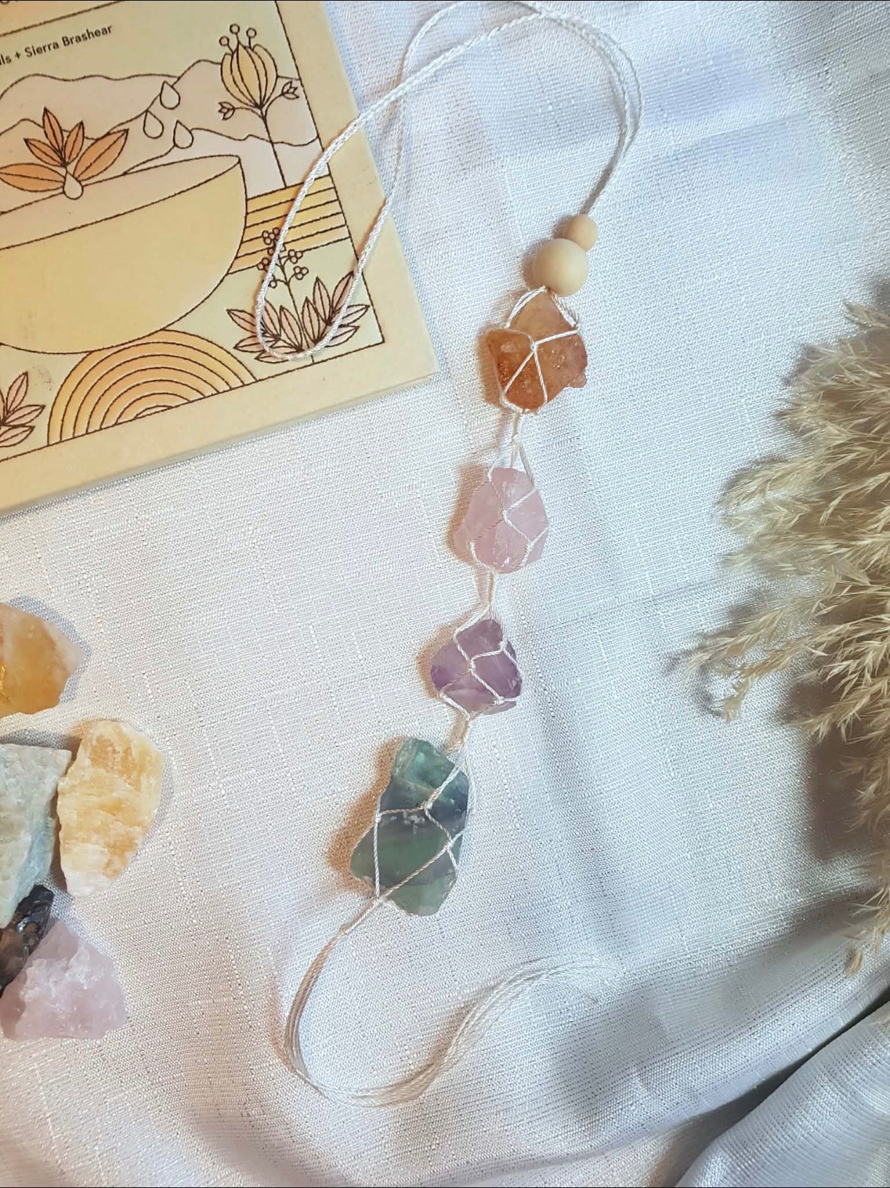 🎁 Makramé záves s minerálmi - Hojnosť nad 1299kč